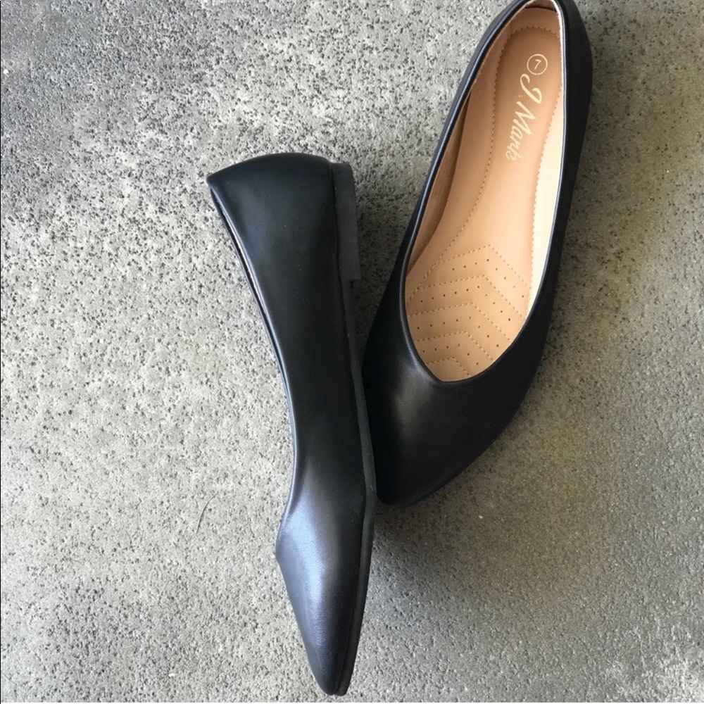 NEW Classic Black Faux Leather Pointed Toe Flat - Picture 7 of 8